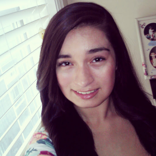 Abby Perez Photo 15