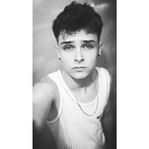 Lucas Romero Photo 15