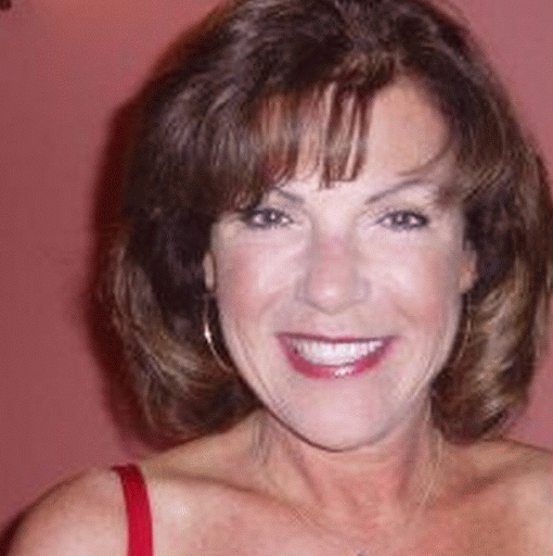 Julie Winter Photo 13