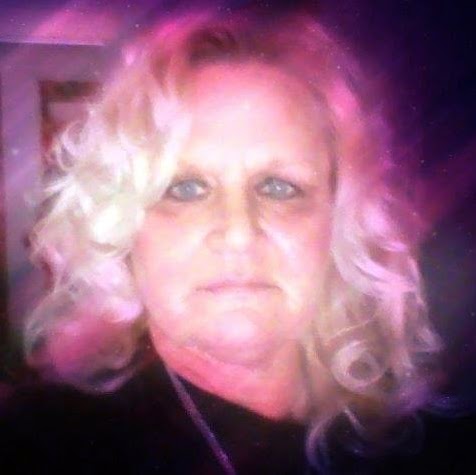 Gina Edwards Photo 16