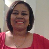 Daphne Holmes Photo 1