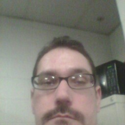 Chris Hardy Photo 16