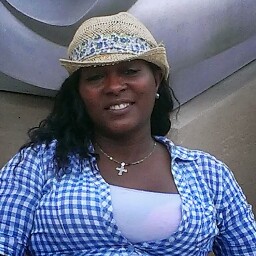 Tamara Banks Photo 16