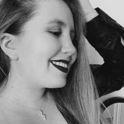 Alexandra Lara Photo 13