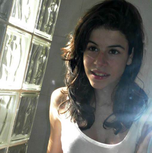 Claudia Plaza Photo 15