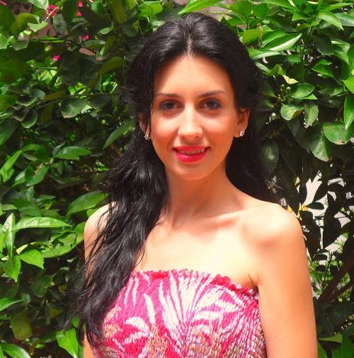 Laura Toscano Photo 11