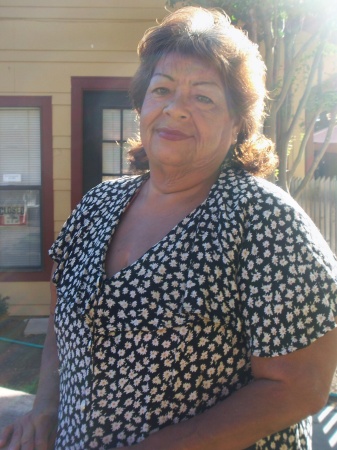 Beatrice Hernandez Photo 19