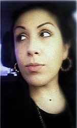 Elsa Gonzalez Photo 13
