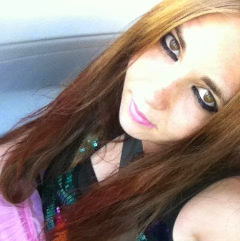 Angie Hood Photo 9