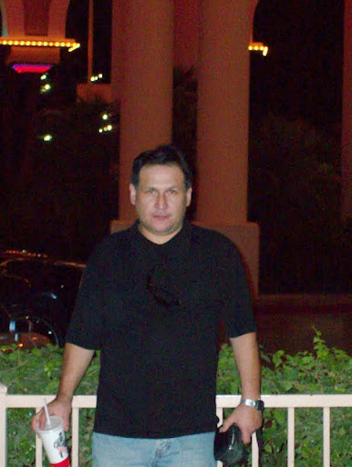 Nicolas Becerra Photo 9