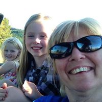 Linda Holbrook Photo 7