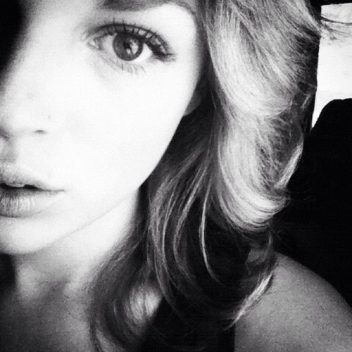 Lauren Miles Photo 13