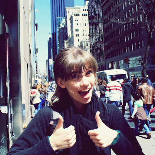 Kristen Hutchinson Photo 10