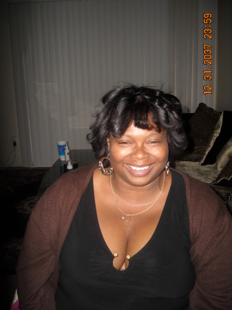 Angela Lawrence Photo 19