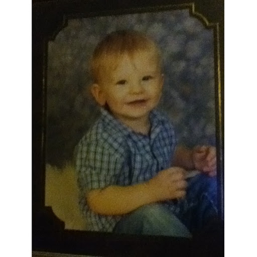 Charlie Hutchinson Photo 11