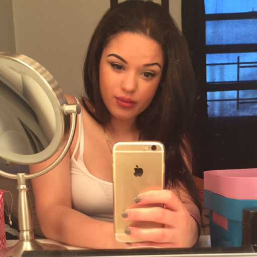 Adriana Tavares Photo 12