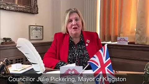 Julie Pickering Photo 27