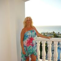 Catherine Golding Photo 3