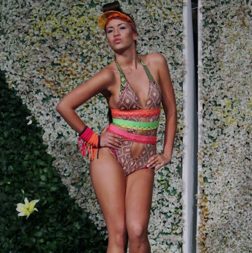 Dani Gomez Photo 10