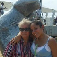 Stephanie Mattos Photo 5