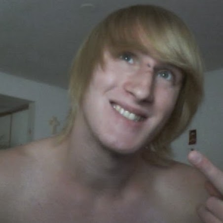 Dustin Howard Photo 12