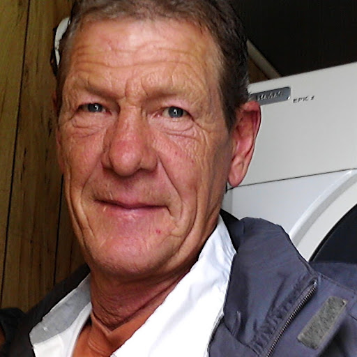 Philip Gilbert Photo 9