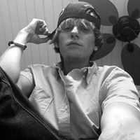 Travis Cheek Photo 5