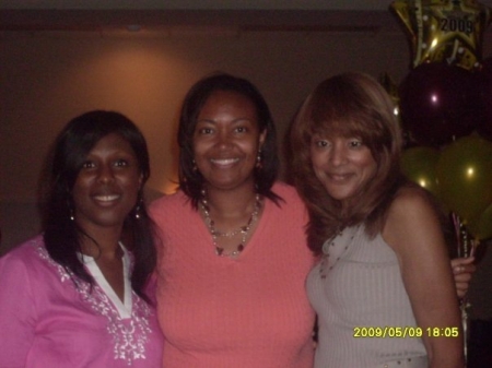 Yolanda Miller Photo 19