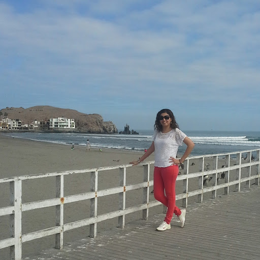 Isabel Gonzales Photo 10