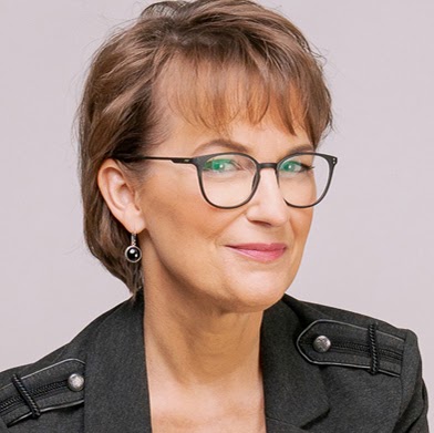 Pamela Wilson Photo 5