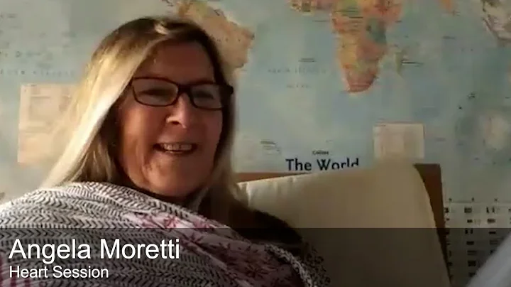 Angela Moretti Photo 27