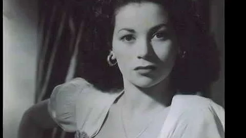 Xiomara Costello Photo 4