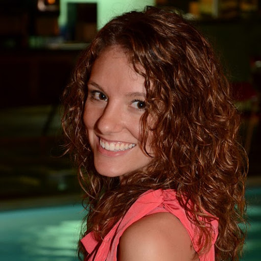 Shayna Hall Photo 13