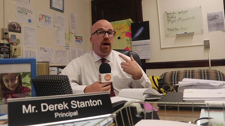 Derek Stanton Photo 14