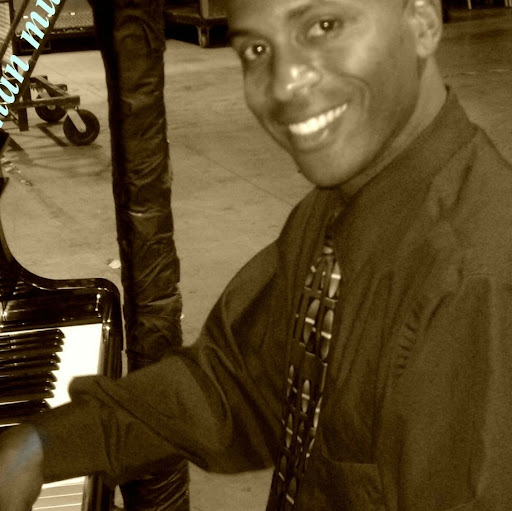 Joel Hawkins Photo 13