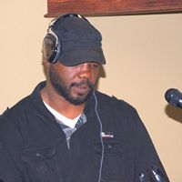 Derrick Stanley Photo 6