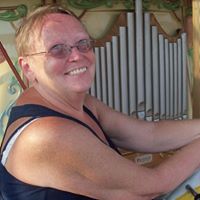 Geraldine Giles Photo 3