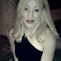 Paula Taylor Photo 8