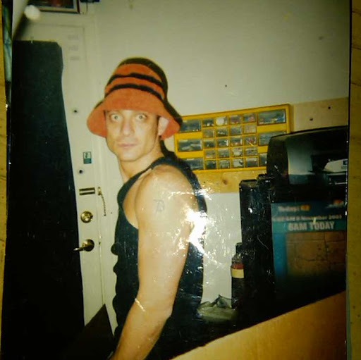 Dustin Hull Photo 11