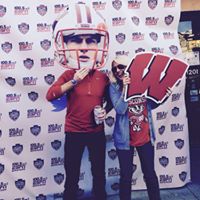Sam Decker Photo 6