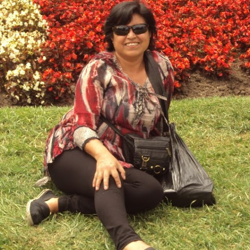 Silvia Salazar Photo 16
