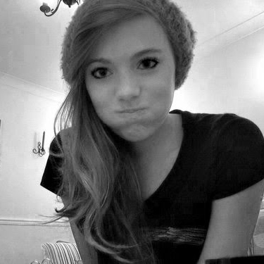 Annie Newton Photo 13