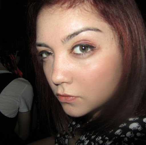 Emma Hunt Photo 10