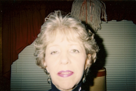 Elizabeth Crowe Photo 21