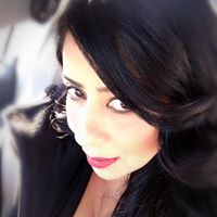 Gloria Reyes Photo 7