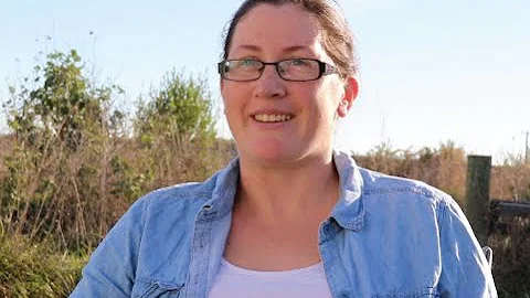 Renee Lyons Photo 30