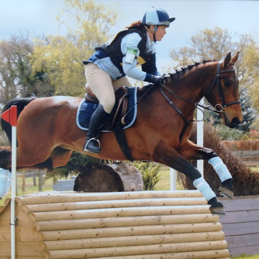 Kate Morris Photo 15
