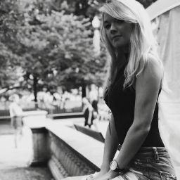 Michelle Gross Photo 12