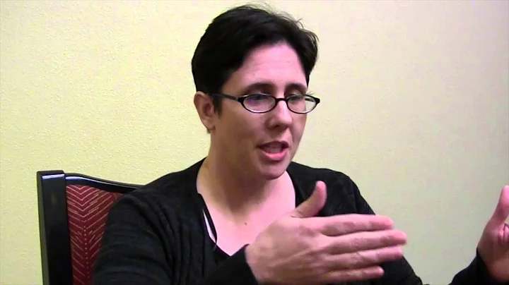 Laura Macias Photo 30