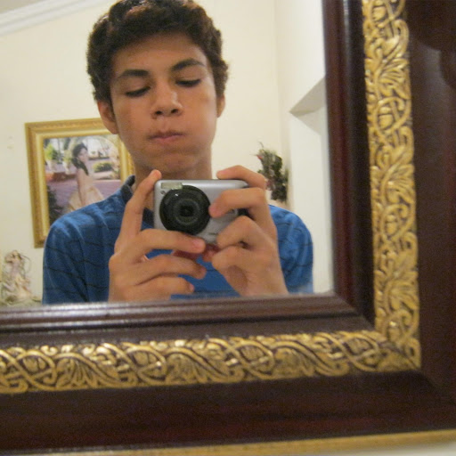 Efren Castro Photo 14